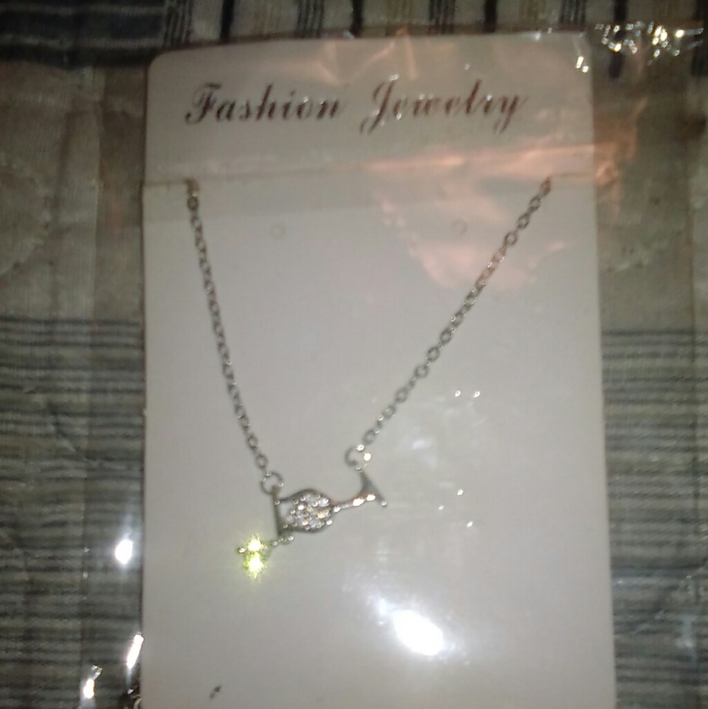 WINE GLASS NECKLACE